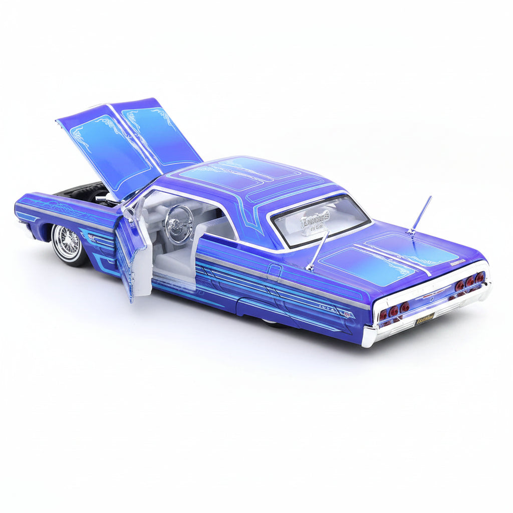 Maisto1964 Chevrolet Impala SS Custom Lowrider Blue 1:24 Scale Die-Cast Model Car with Acrylic Case