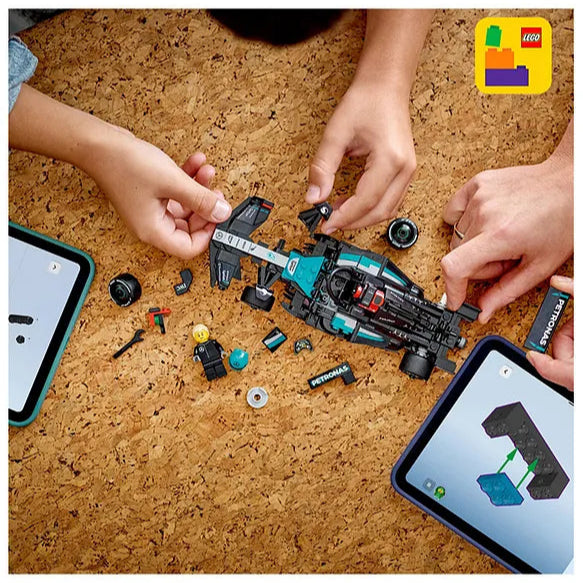 Lego Speed Champions Formula F1 Racing Car 77244 Mercedes AMG PETRONAS F1 Team W15 E Perfoemance - 267 pcs
