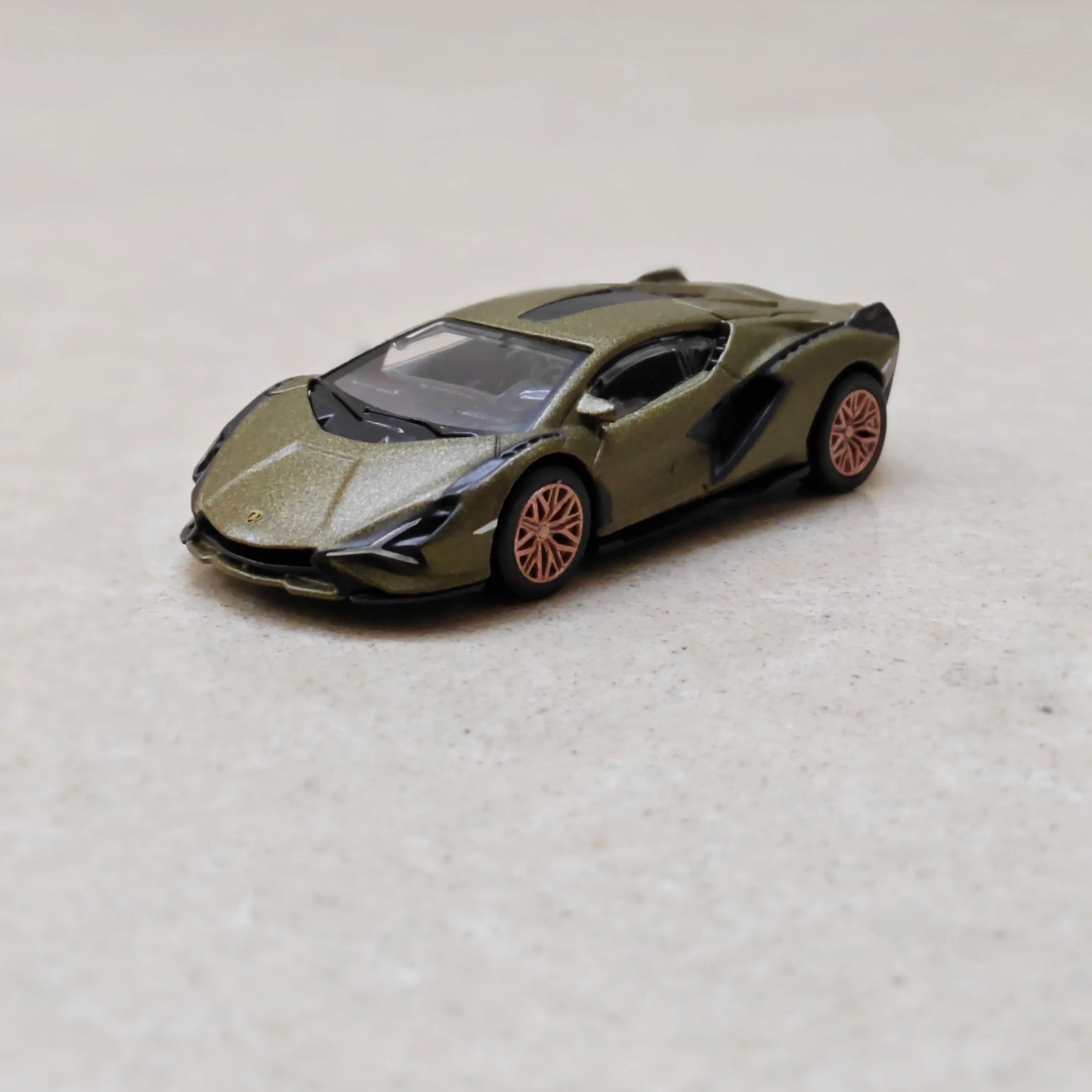 Official Bburago Lamborghini Sian FKP 37 - 1 : 64 Diecast Scale Model