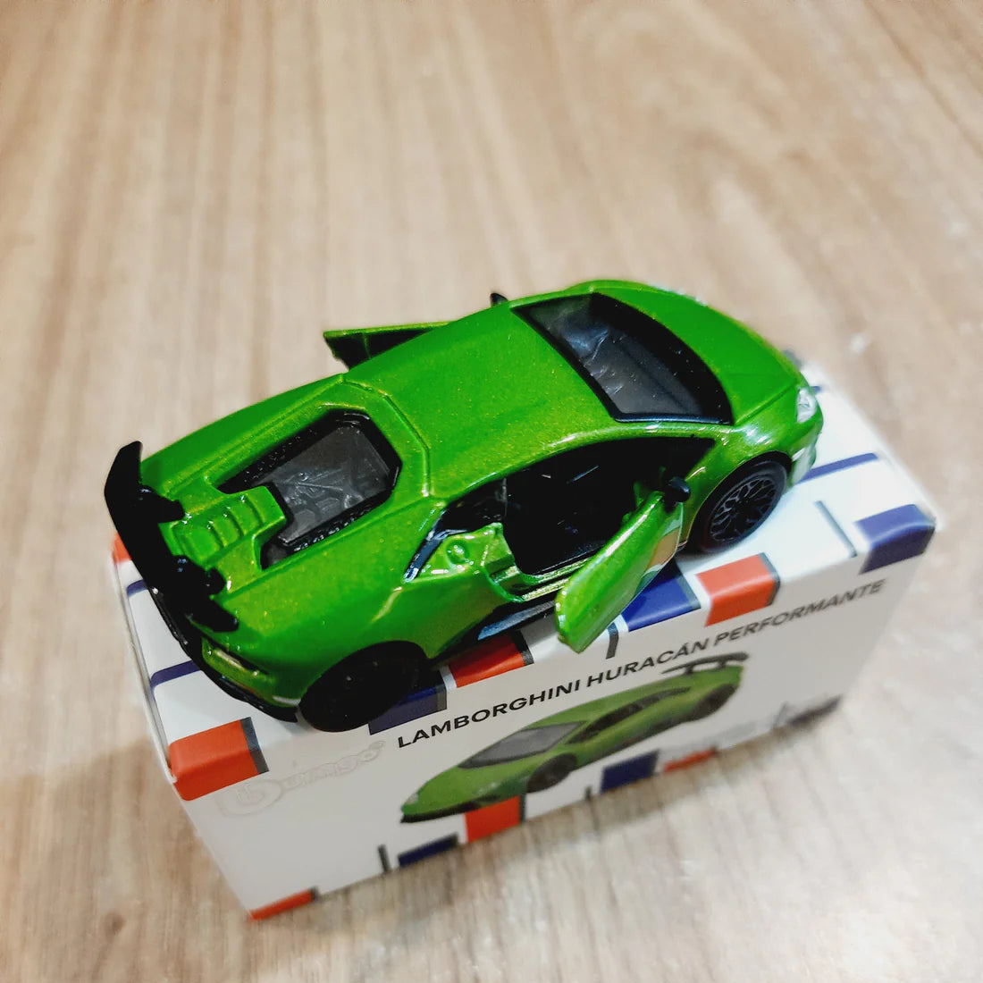 Official Bburago Lamborghini Huracan Perfomante - 1 : 64 Diecast Scale Model