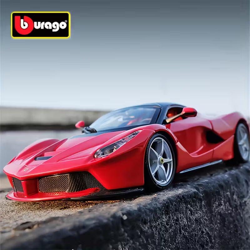Bburago - 1 : 24 Diecast Scale Model - Official Licensed Product - Laferrari