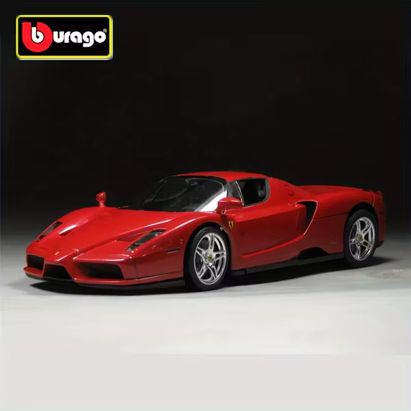 Bburago - 1 : 24 Diecast Scale Model - Official Licensed Product - Enzo Ferrari