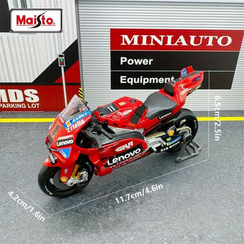Maisto - 1 : 18 Diecast Scale Model - Official Licensed Product - Desmosedici GP 2024 - Ducati Lenovo Team #1 Francesco Bagnaia 2024 World Team Champion