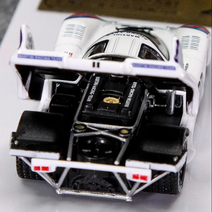 IXO Models Curitiba64 Scale 1:64 Premium Diecast Car Model with Acrylic Case - Porsche 917