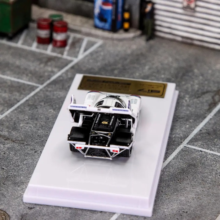 IXO Models Curitiba64 Scale 1:64 Premium Diecast Car Model with Acrylic Case - Porsche 917
