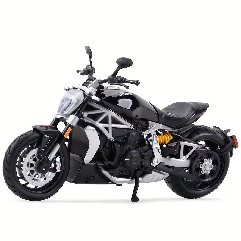Maisto - 1 : 12 Diecast Scale Model - Official Licensed Product - Ducati X Diavel S