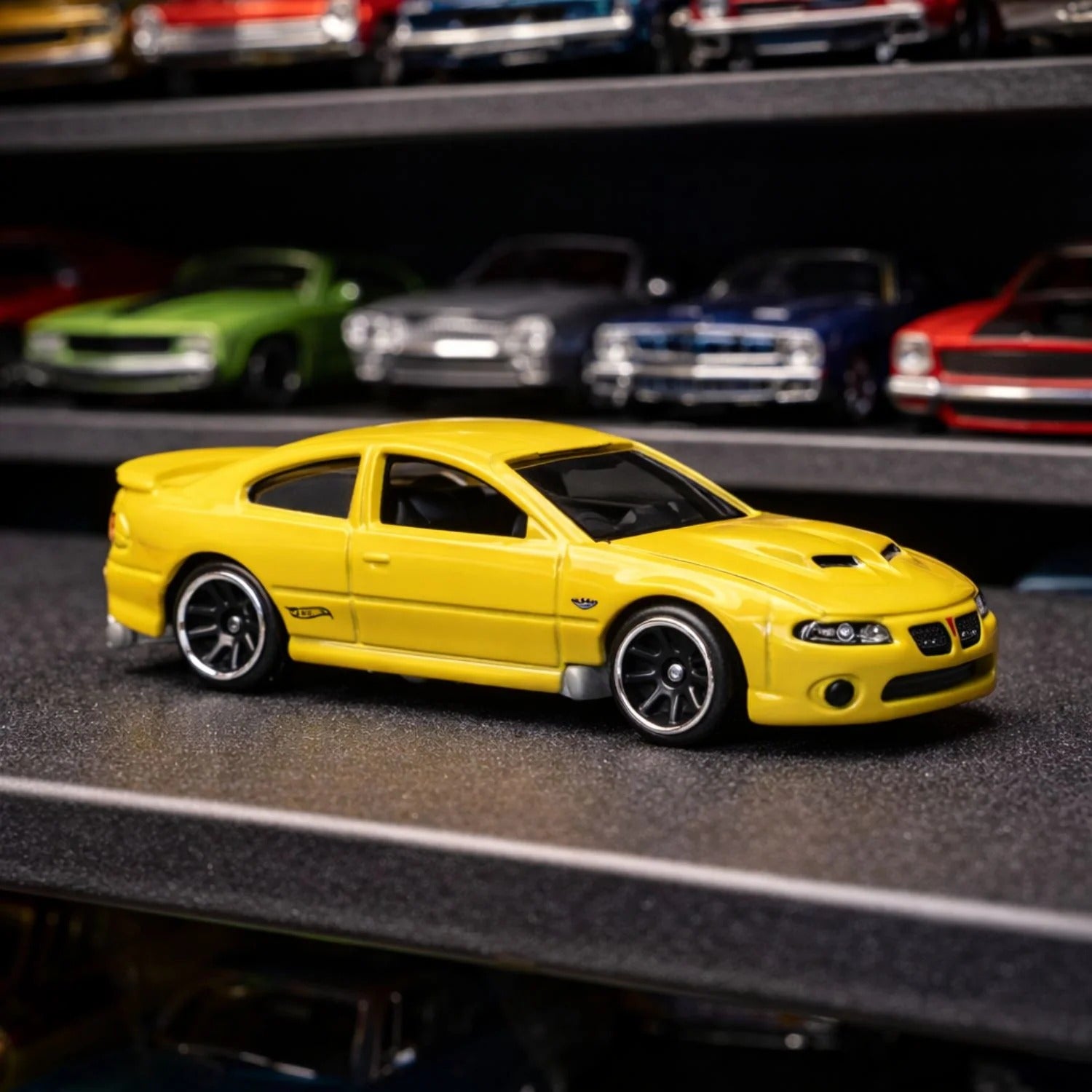 Hot Wheels Silver Series '06 Pontiac GTO Premium 1:64 Die-Cast Ca