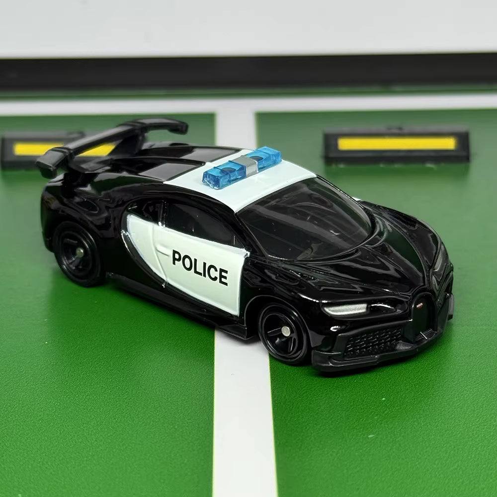 Takara Tomy Tomica Scale 1 : 63 - 79 BUGATI CHIRON PUR SPORT Police Car