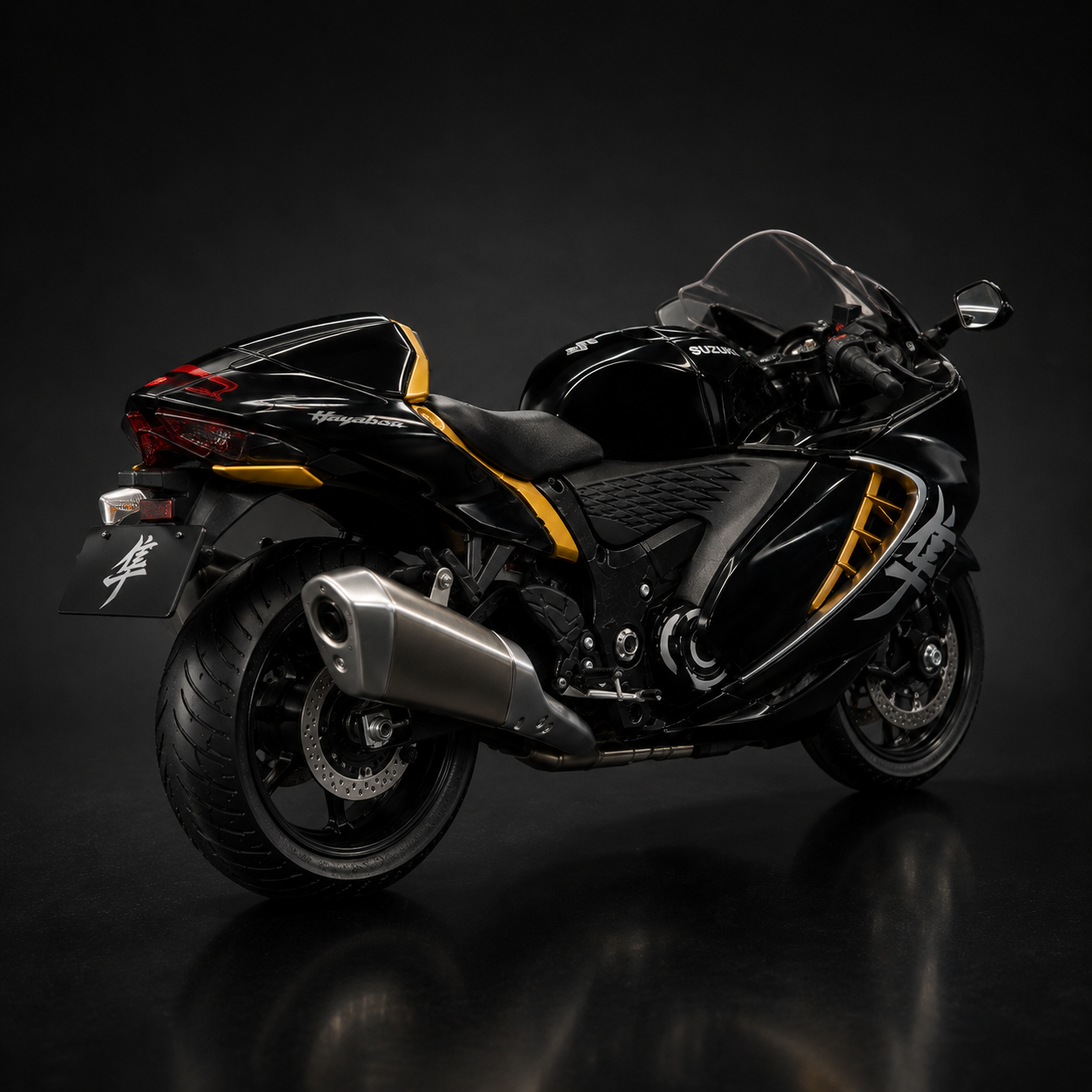 F3 Suzuki Hayabusa GSX1300R Diecast Model – Premium Black & Gold Edition 1:18 Scale Replica