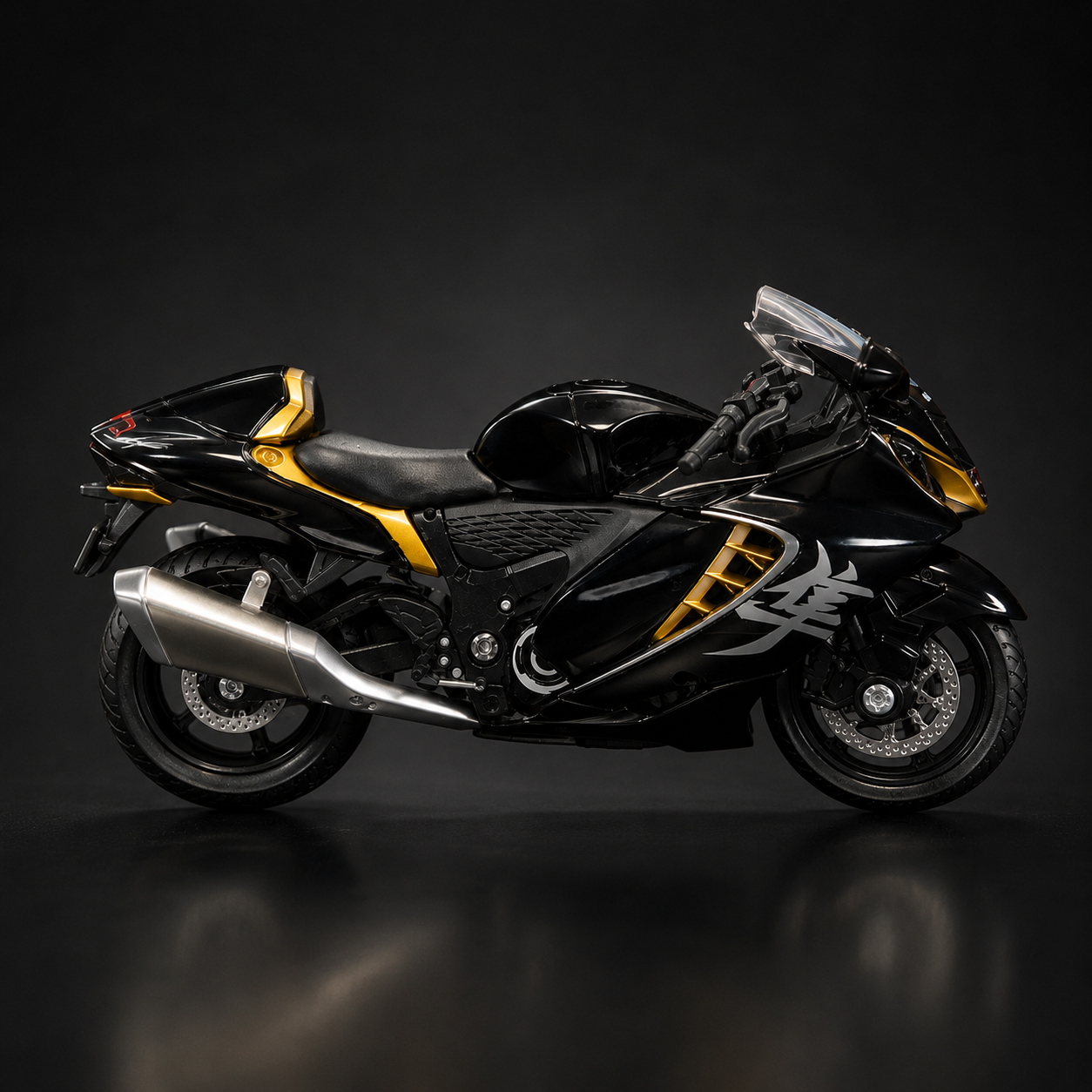 Suzuki Hayabusa GSX1300R Diecast Model – Premium Black & Gold Edition 1:18 Scale Replica