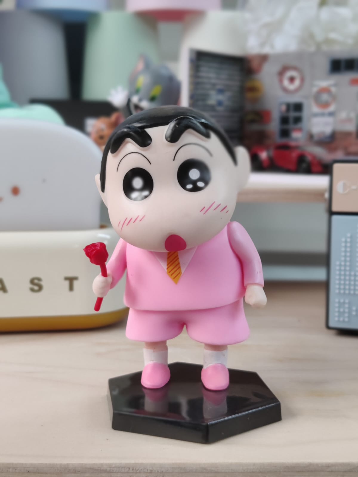 Shinchan Holding Rose Figures (Select From Drop Down Menu)