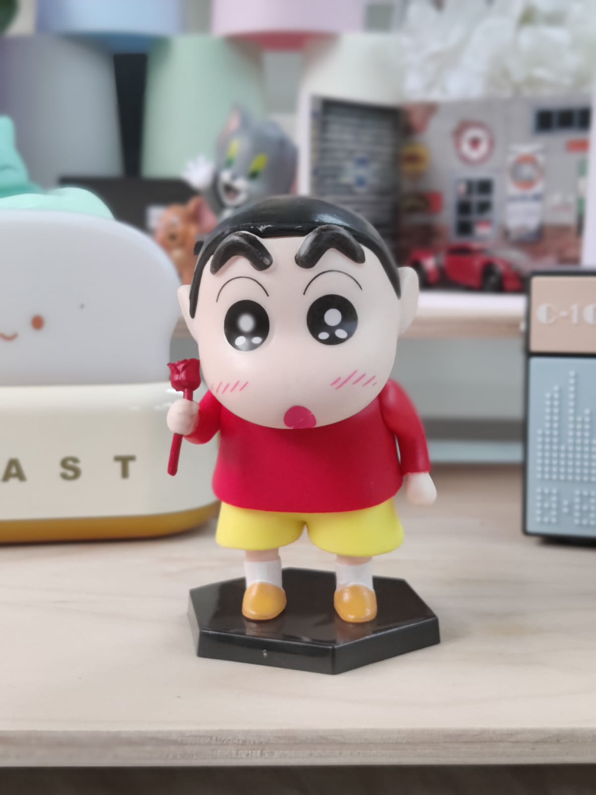 Shinchan Holding Rose Figures (Select From Drop Down Menu)