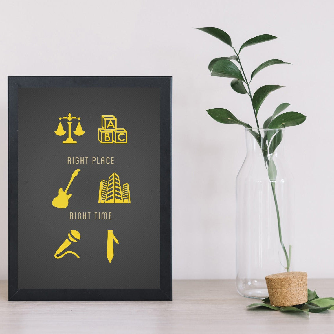 How I Met Your Mother - Right Place Right Time A4 Frame