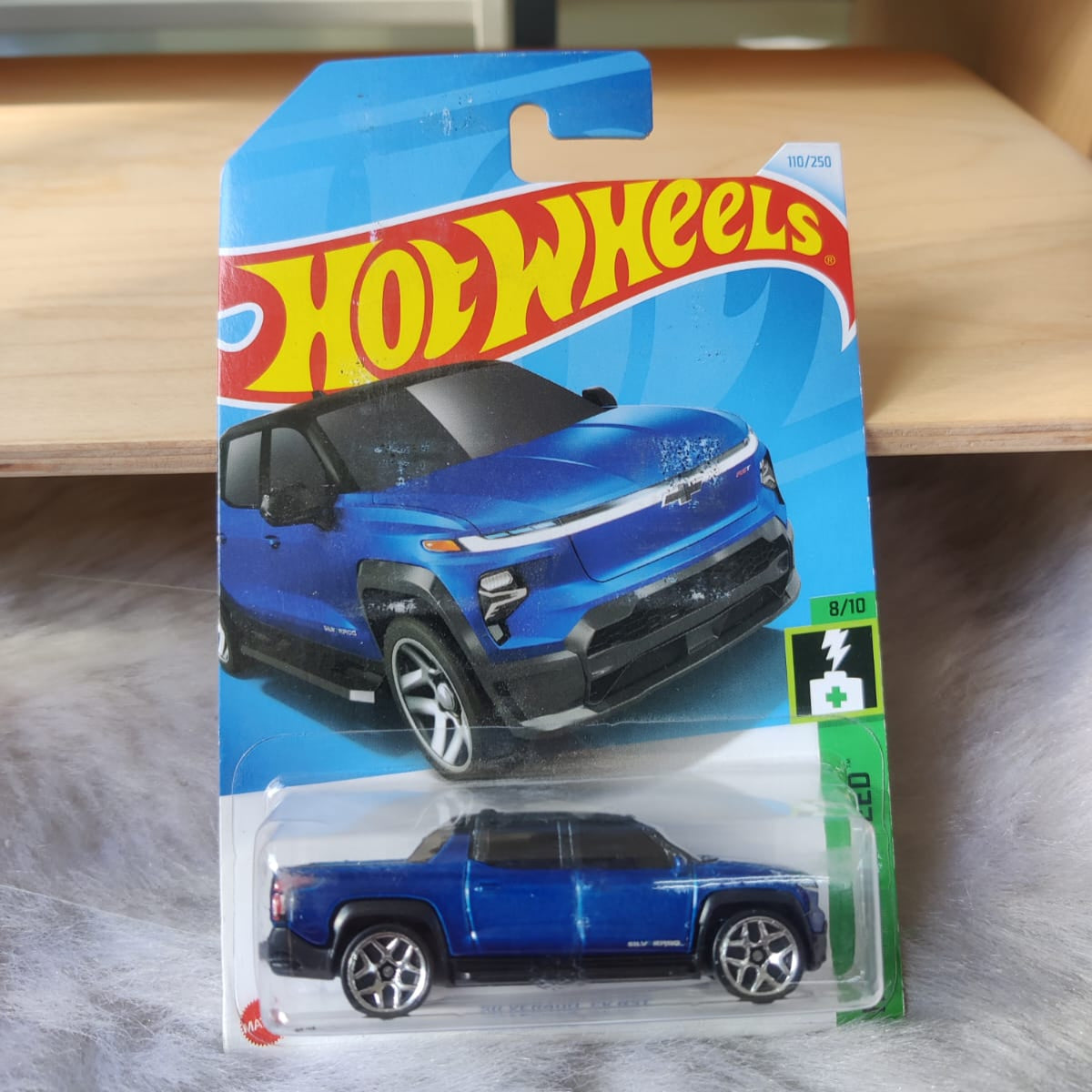 Hotwheels silverado ev imported