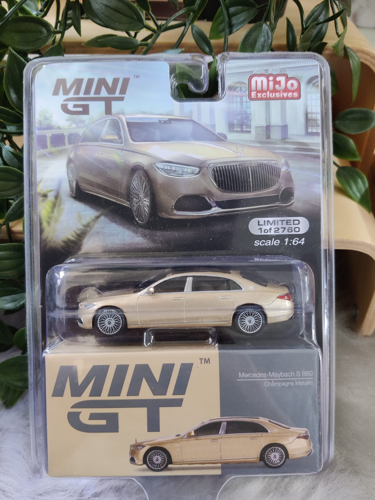 Mini GT Code 604 Mercedes-Maybach S680 Champagne Metallic