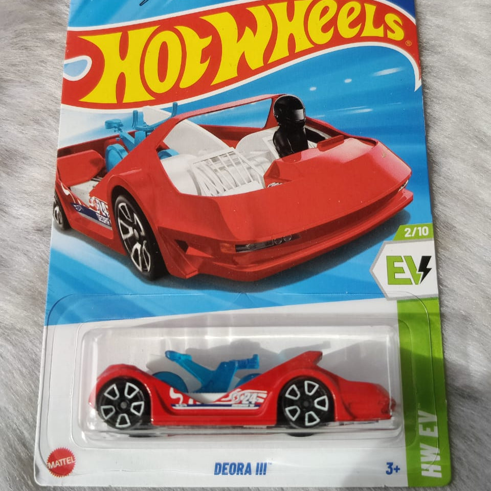Hot Wheels Imported Deora 3 Vehicle Exclusive Collection