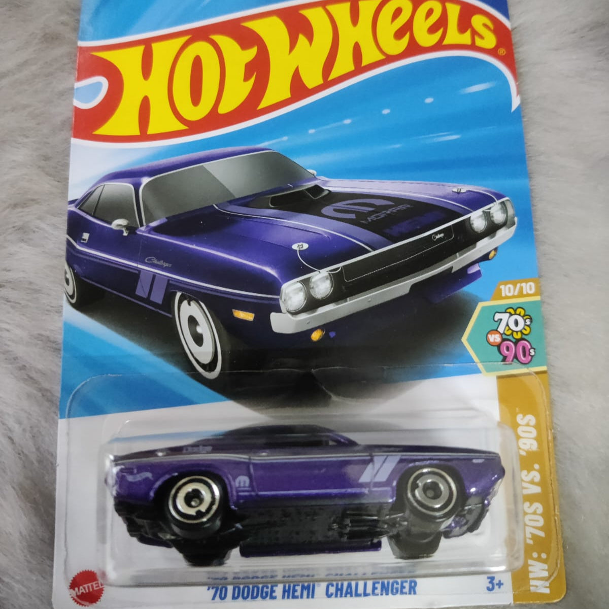 Hot Wheels 2025 Imported Rare J and K Case Vehicle Exclusive Collection - '70 Dodge Hemi Challenger