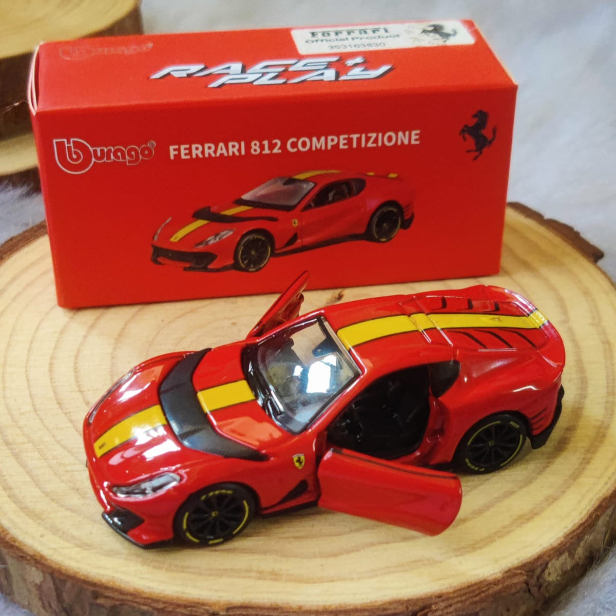 Official Bburago Ferrari 812 Competizione - 1 : 64 Diecast Scale Model