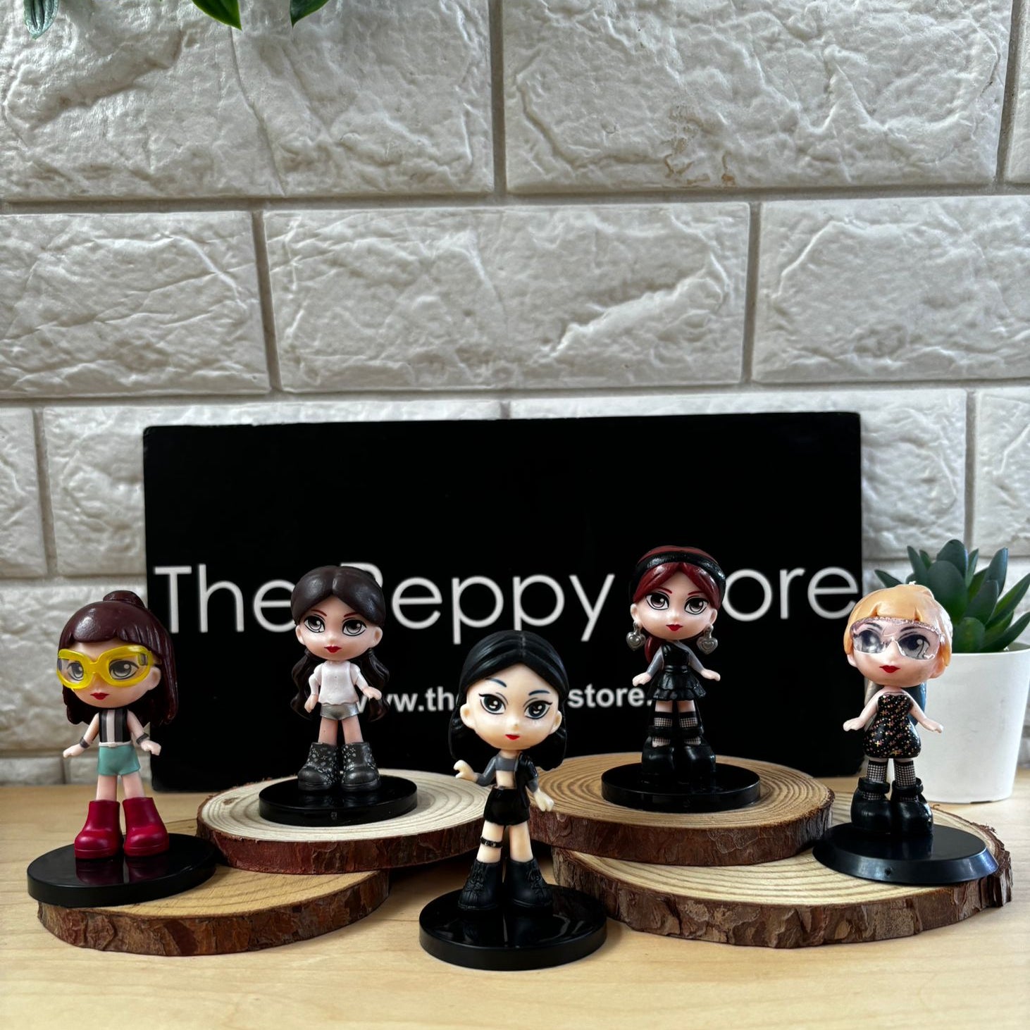 Black Pink Figures Set of 5