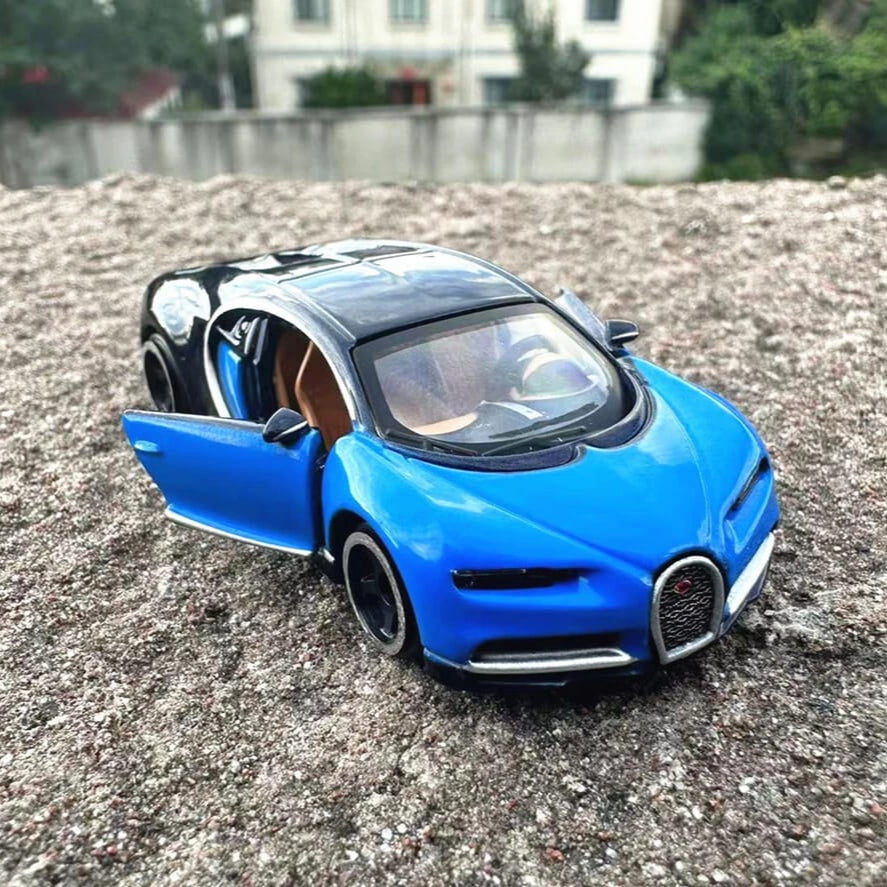 Official Bburago Bugatti Chiron - 1 : 64 Diecast Scale Model