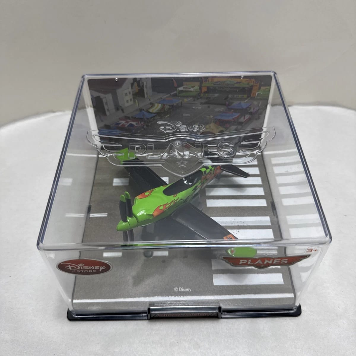 Disney Planes - Ripslinger - Scale 1 : 43 Die Cast Plane Wih Acrylic Case