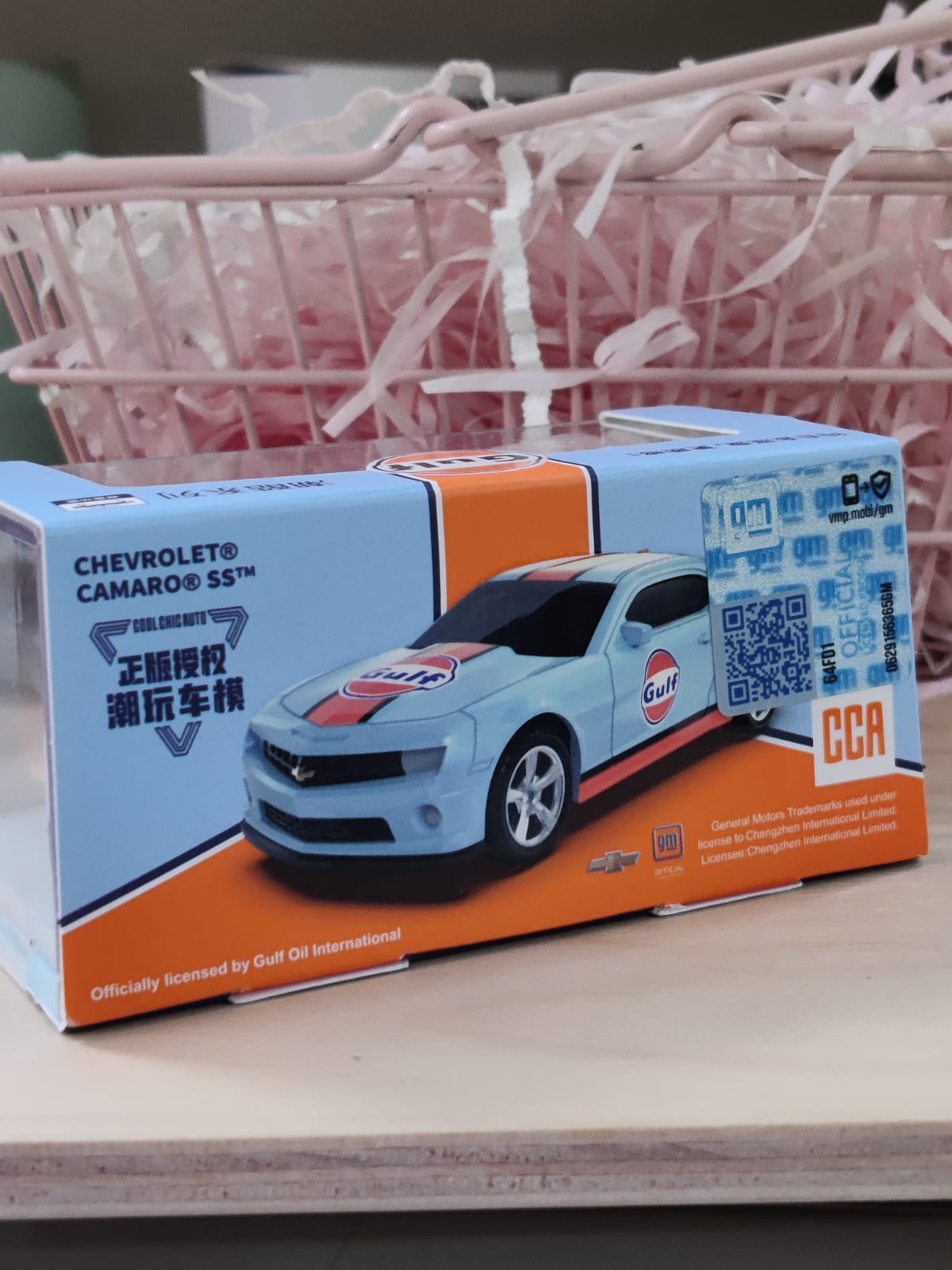Scale 1 :64 CCA Chevrolet Camro Metal Model Car With Acrylic Case