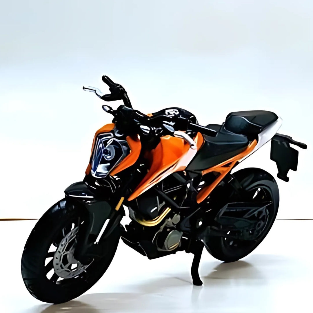 Bburago - 1 : 18 Diecast Scale Model - Official Licensed Product - KTM 250 Duke