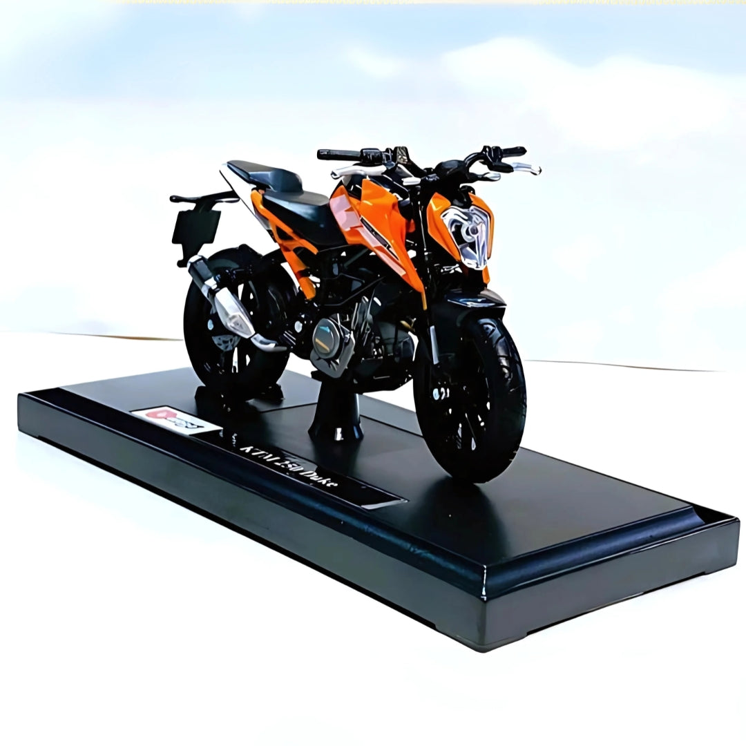 Bburago - 1 : 18 Diecast Scale Model - Official Licensed Product - KTM 250 Duke