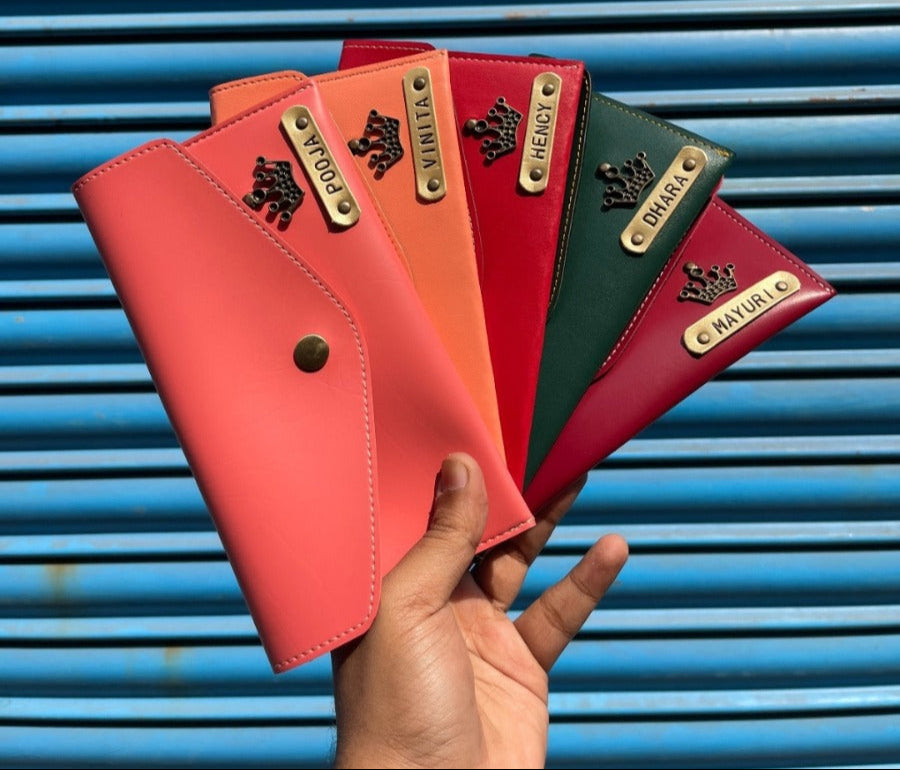 Personalised Minimal Clutches ( No CASH ON DELIVERY Allowed On This Product )