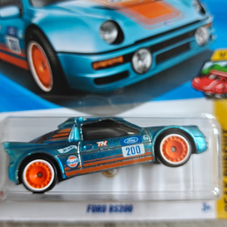 Hot Wheels Q case 2025 Vehicle Collection - Super Treasure Hunt Ford S200 - No COD Available on this Product