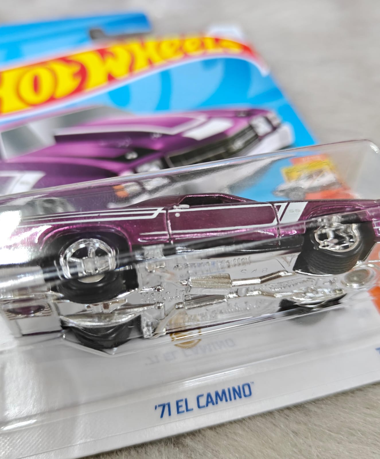 Hot Wheels.2024 Mix F case Super Treasure Hunt '71 El Camino with Protector - No COD Available on this Product
