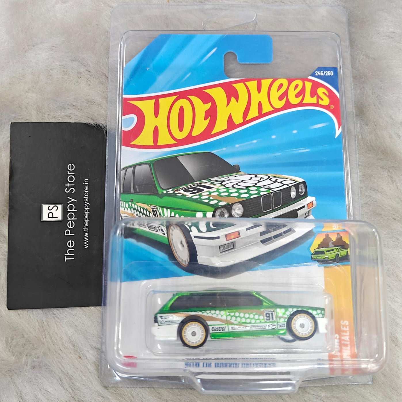 Hot Wheels Indian Card.2025 P case Super Treasure Hunt Bmw M3 Wagon/Remorque with Protector - No COD Available on this Product