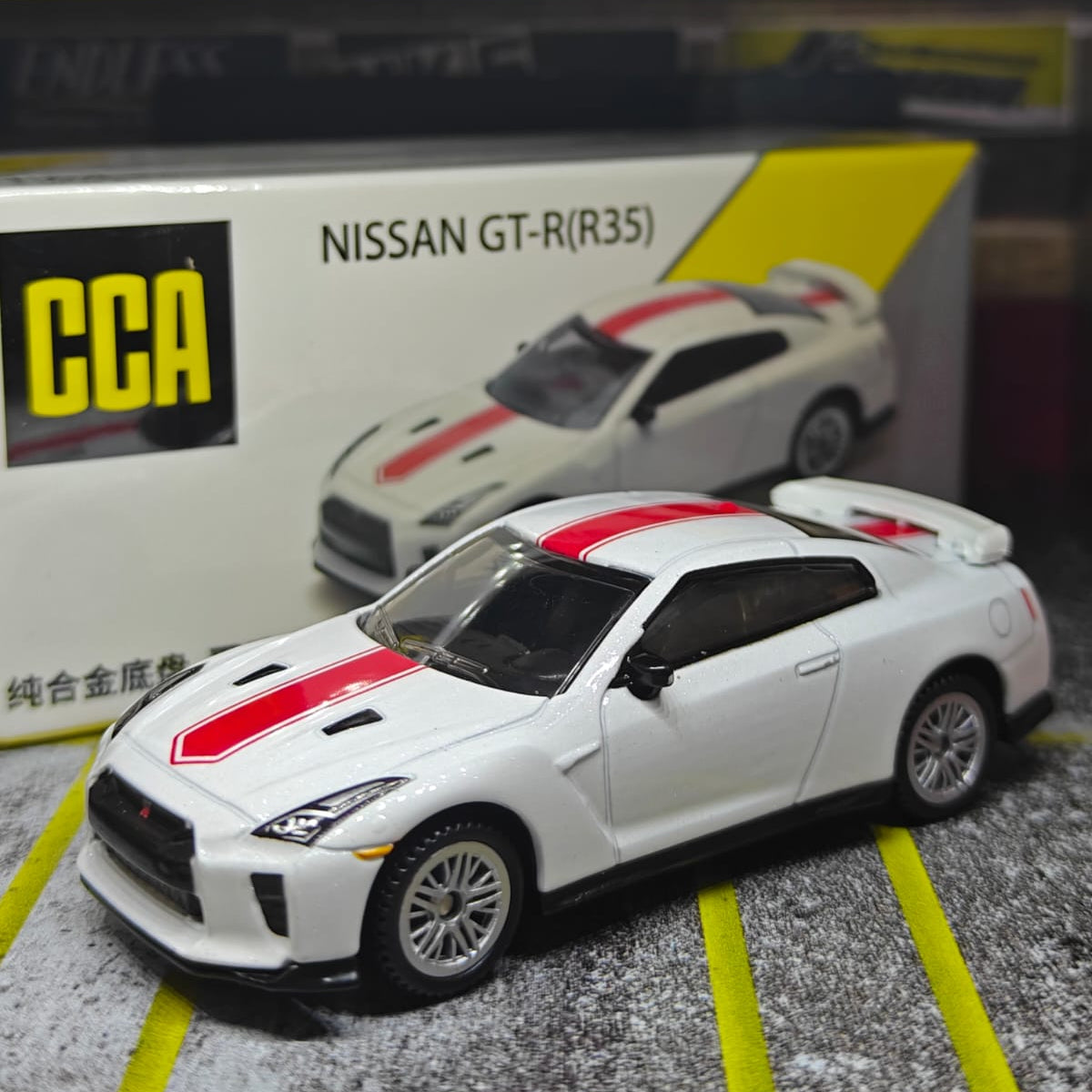 Scale 1 : 64 CCA Nissan GT-R (R35) Diecast Metal Model Car