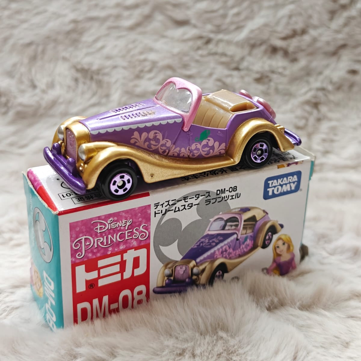 Takara Tomy Tomica Disney Motors Dream Star Scale 1 : 64 - DM-08 Rapunzel