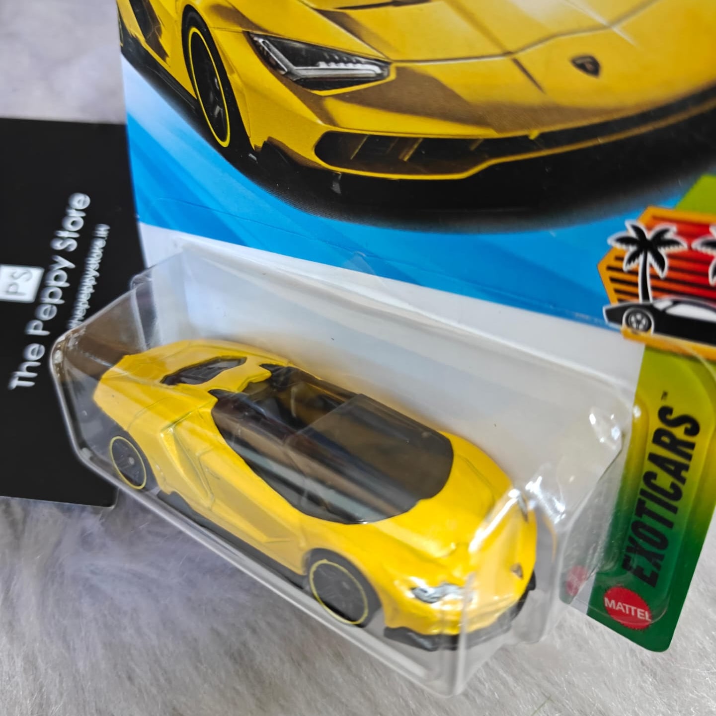 Hot Wheels 2026 A case Vehicle Collection - '16 Lamborghini Centenario Roadster / Cabriolet Decapotable