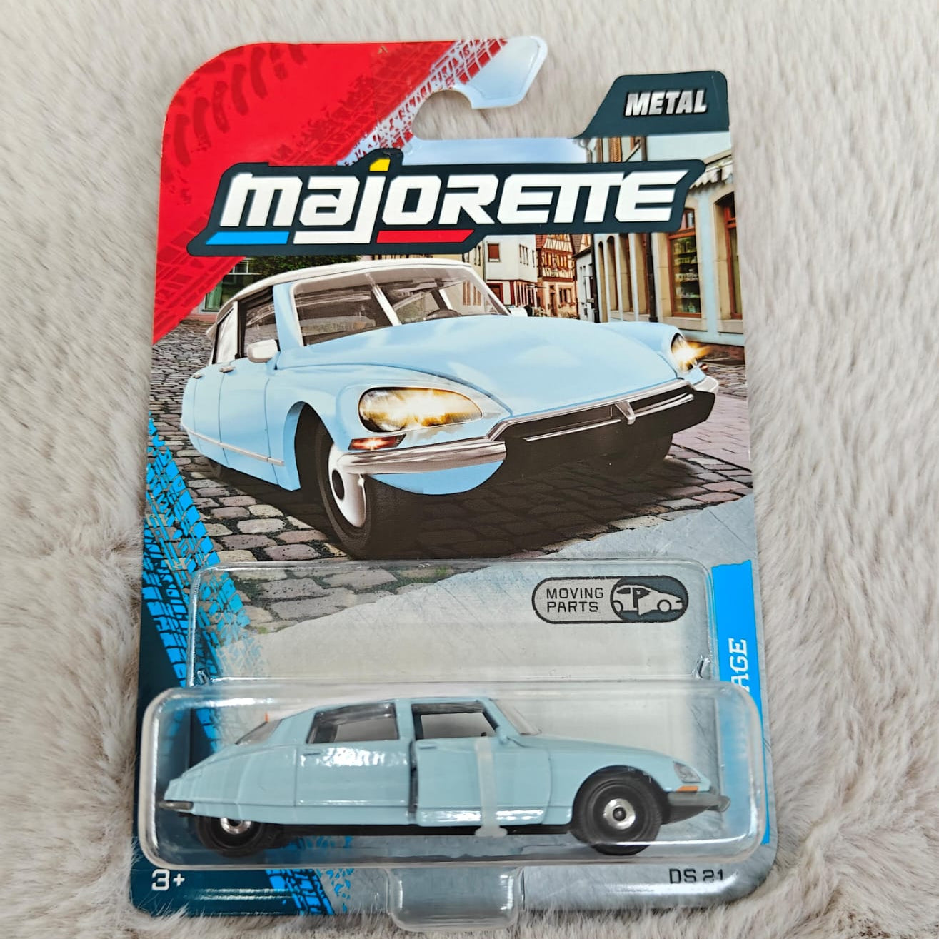 Majorette Vintage Premium Car with Freewheel and Opening Parts Car Model - DS 21