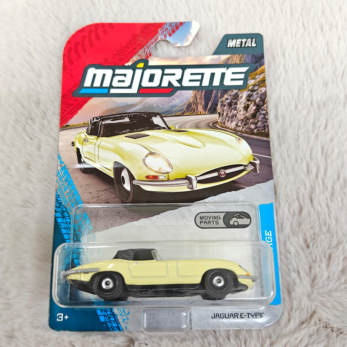 Majorette Vintage Premium Car with Freewheel and Opening Parts Car Model - Jaguar E-Type