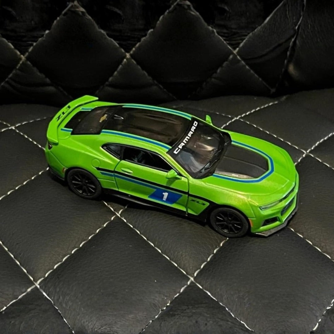 Kinsmart Metal Scale 1 : 38 Diecast Scale Model with Openable Doors and Pull Back Action - Chevrolet Camaro Limited Edition