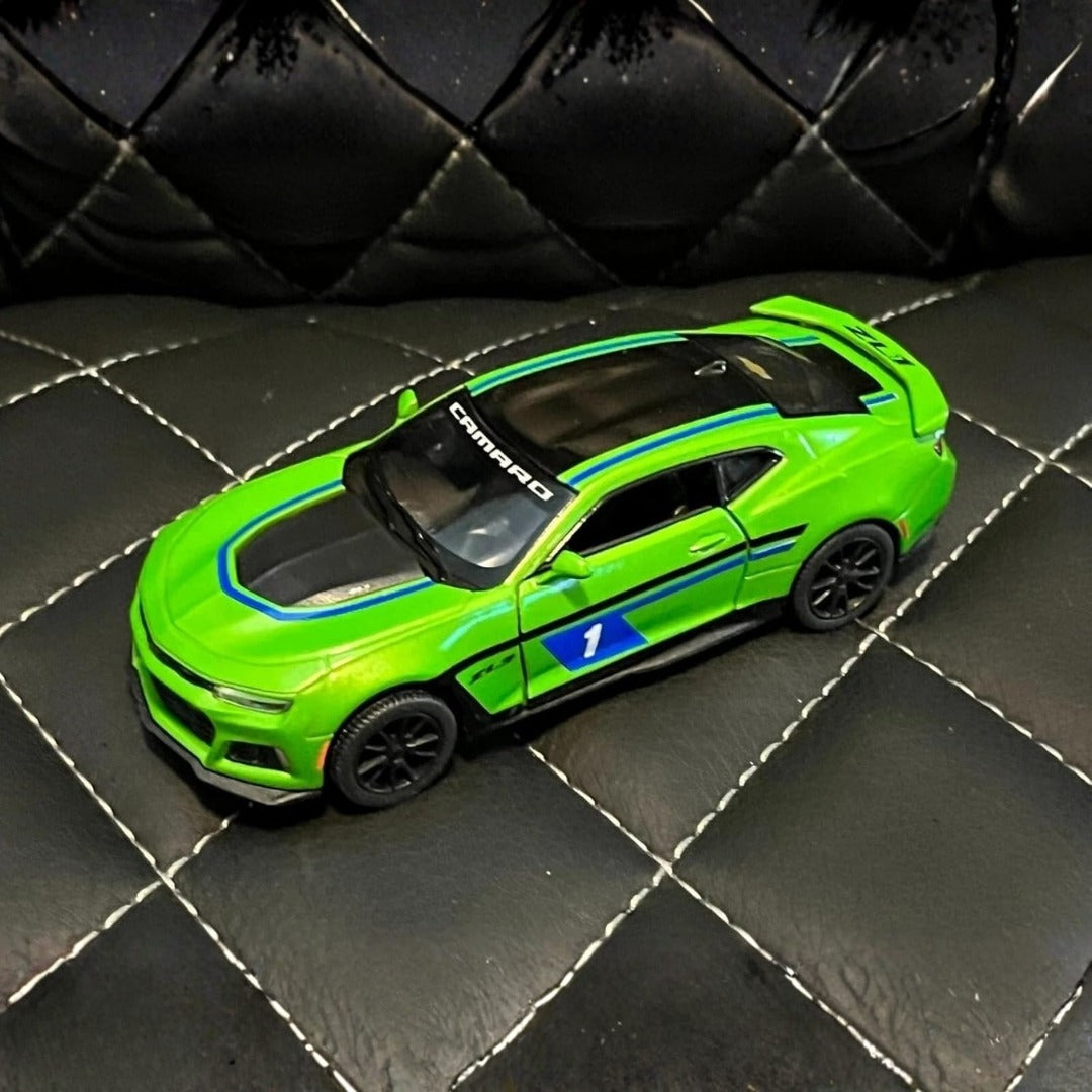Kinsmart Metal Scale 1 : 38 Diecast Scale Model with Openable Doors and Pull Back Action - Chevrolet Camaro Limited Edition