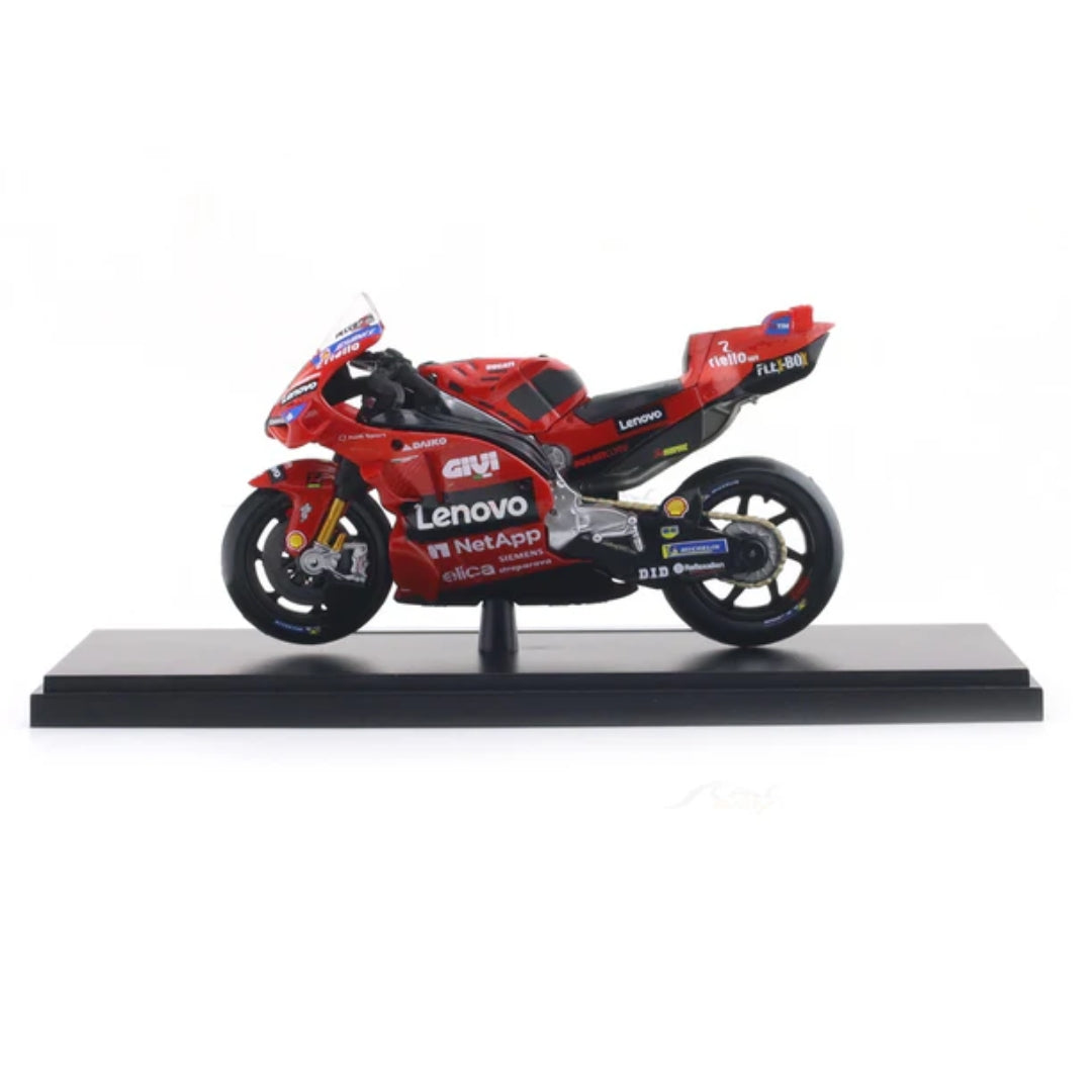 Maisto - 1 : 18 Diecast Scale Model - Official Licensed Product - Desmosedici GP 2024 - Ducati Lenovo Team #1 Francesco Bagnaia 2024 World Team Champion