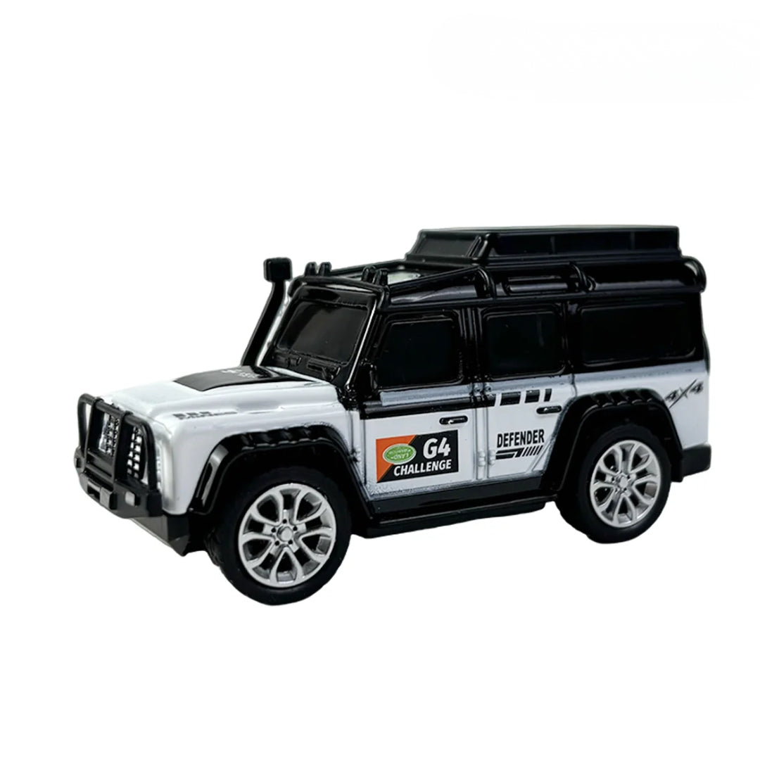 Trasped Land Rover Defender Scale 1:64 2.4 GHz R/C Alloy Model Car