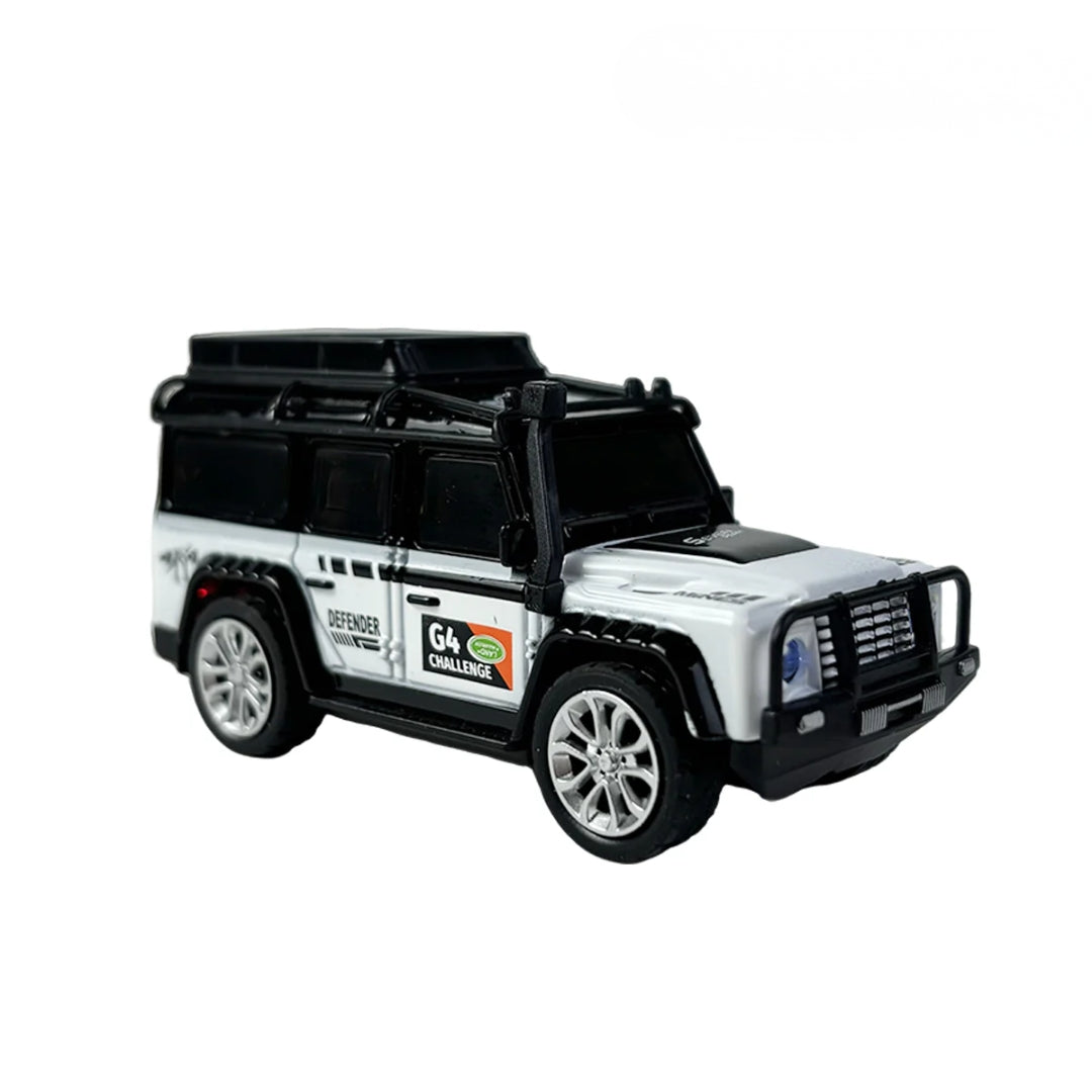 Trasped Land Rover Defender Scale 1:64 2.4 GHz R/C Alloy Model Car