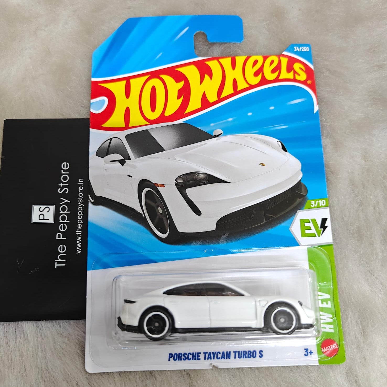 Hot Wheels 2026 Imported B case Vehicle Collection - Porsche Taycan Turbo S