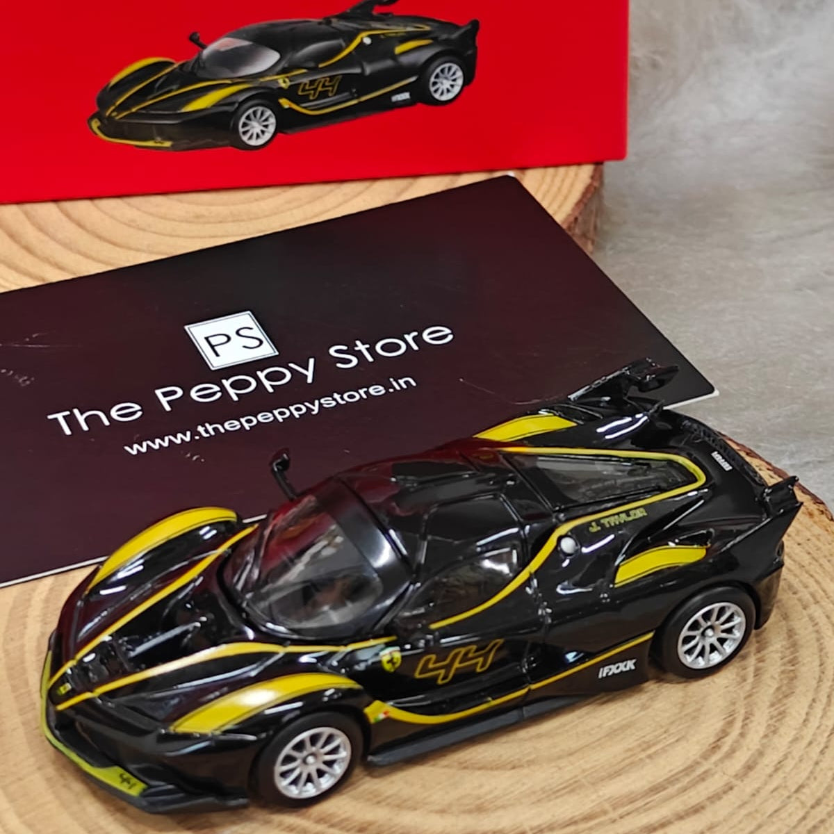 Official Bburago Fxx K - 1 : 64 Diecast Scale Model