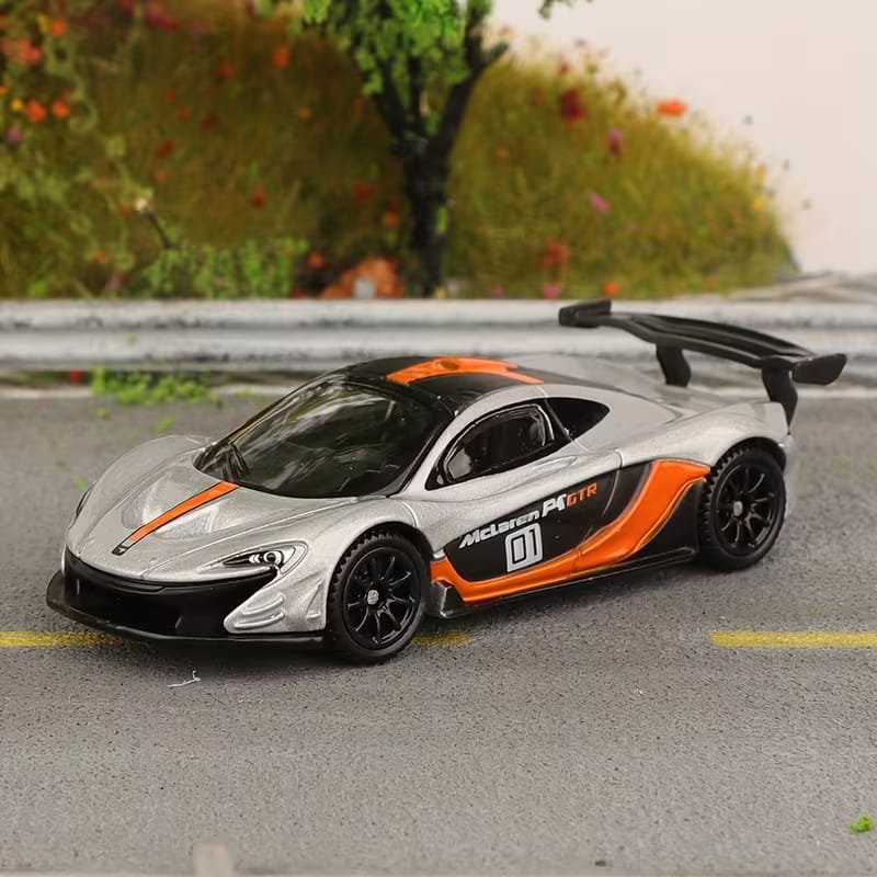 Scale 1 : 64 CCA McLaren P1 GTR Diecast Metal Model Car