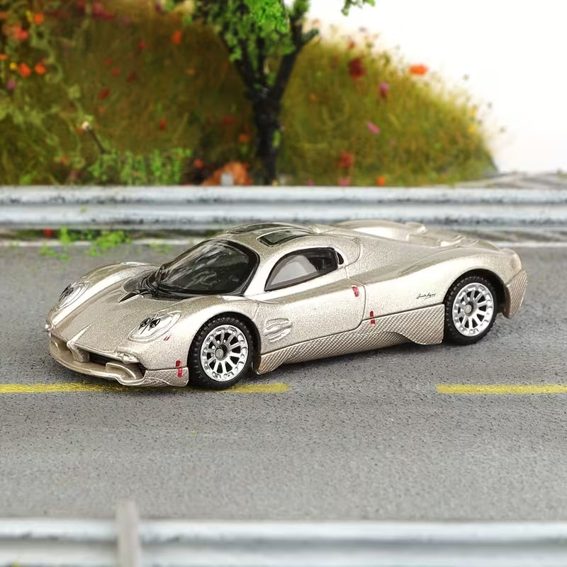 Scale 1 : 64 CCA Pagani Utopia Diecast Metal Model Car