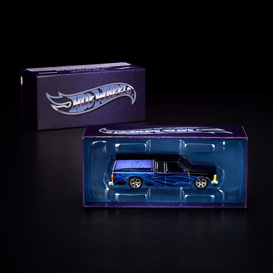 Hot Wheels 1986 Nissan 720 King Cab 1:64 Diecast Model Car with Packaging
