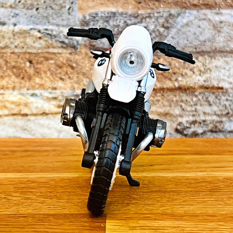 Bburago - 1 : 18 Diecast Scale Model - Official Licensed Product - BMW R nineT Urban GS