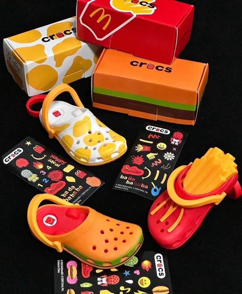 Crocs Miniature Showpiece (Random Design Will Be Brovided)