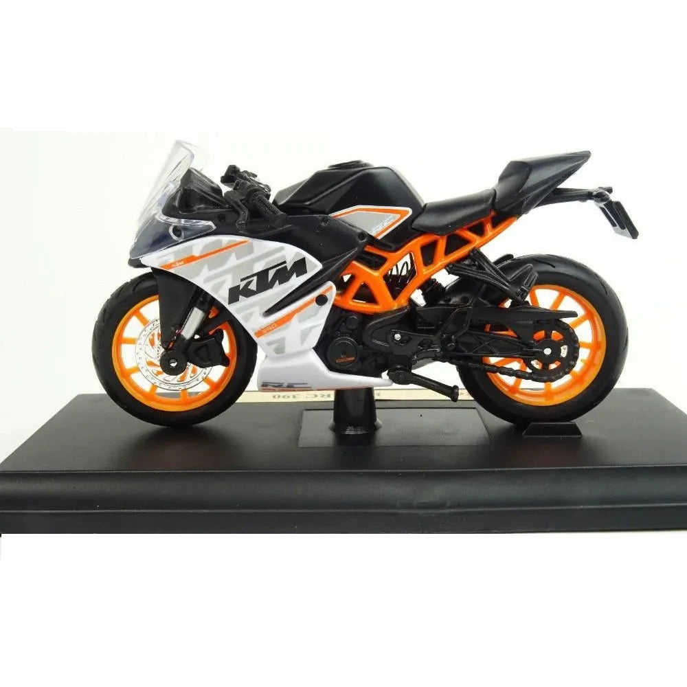 Maisto - 1 : 18 Diecast Scale Model - Ducati 1098 S Tricolore Official Licensed Product